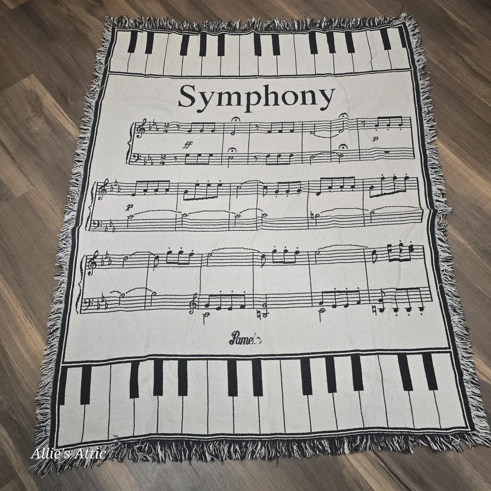 Tapestry Throw Blanket Couch Music Piano Keys Notes Reversible Black White‎ READ